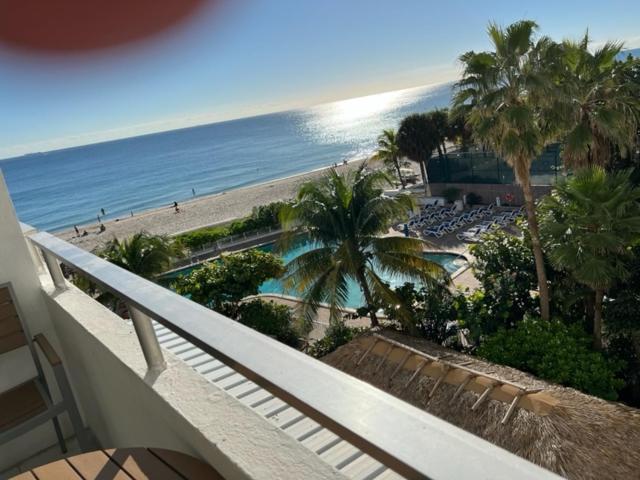 Ocean Manor Tiki Sunset Retreat Otel Lauderdale-by-the-Sea Dış mekan fotoğraf