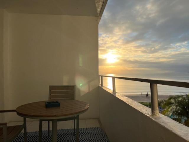 Ocean Manor Tiki Sunset Retreat Otel Lauderdale-by-the-Sea Dış mekan fotoğraf