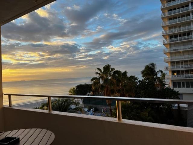 Ocean Manor Tiki Sunset Retreat Otel Lauderdale-by-the-Sea Dış mekan fotoğraf