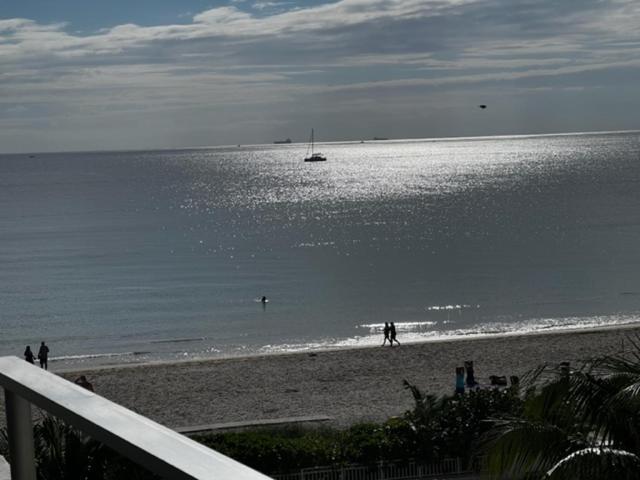 Ocean Manor Tiki Sunset Retreat Otel Lauderdale-by-the-Sea Dış mekan fotoğraf